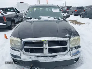 2005 Dodge Dakota SLT with VIN 1D7HW48N55S271727, listed as a IAAI auction lot 41249537 with 196,500 mi miles. Bid and sale history available at carsss.com. Image 12.