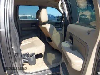 2007 Ford F-150 XLT z VIN 1FTPW12V57KA89042, wystawiony jako IAAI lot #42537434 z przebiegiem 231 684 mil mil oraz . Historia ofert i sprzedaży dostępna na DreamBid. Obrazek 8.