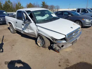 2004 Dodge Dakota SLT with VIN 1D7HL48K14S524636, listed as a IAAI auction lot 41389726 with 161,176 mi miles. Bid and sale history available at carsss.com. Image 1.