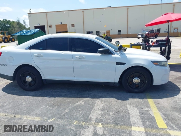 2015 Ford Police Interceptor с VIN 1FAHP2L82FG129083, выставлен на аукционе IAAI как лот 41973234 с пробегом 92 800 миль миль и . История ставок и продаж доступна на DreamBid. Изображение 13.