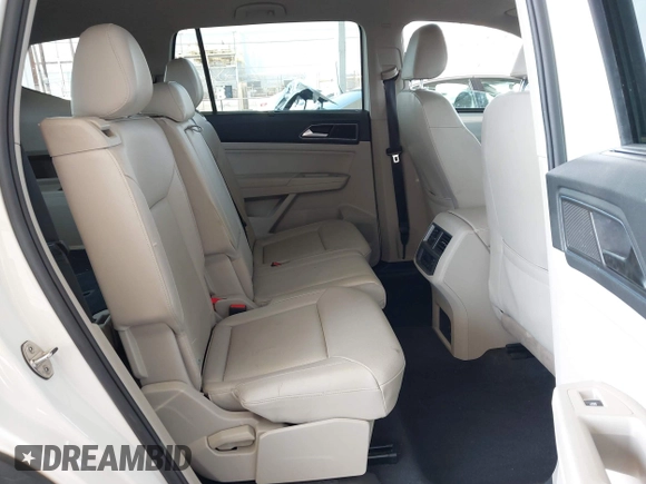 2018 Volkswagen Atlas SE with VIN 1V2CR2CAXJC594811, listed as a IAAI auction lot 42408595 with 65,247 mi miles and . Bid and sale history available at DreamBid. Image 8.