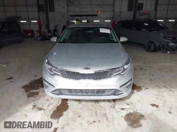 2019 Kia Optima LX with VIN 5XXGT4L39KG354118, listed as a IAAI auction lot 41621171 with 96,441 mi miles. Bid and sale history available at carsss.com. Image 12.