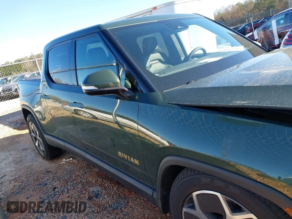 2022 Rivian R1T Adventure Package with VIN 7FCTGAAA2NN006098, listed as a IAAI auction lot 41172815 with 1 mi miles. Bid and sale history available at carsss.com. Image 13.