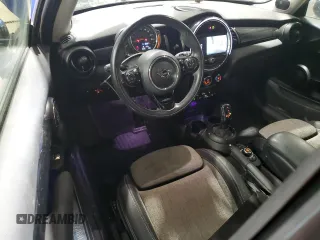 2020 MINI Hardtop Cooper with VIN WMWXR3C05L2L52899, listed as a Copart auction lot 46406985 with 81,038 mi miles and Salvage title. Bid and sale history available at DreamBid. Image 8.