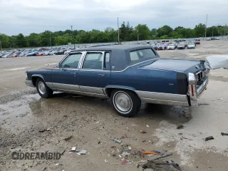 1990 Cadillac Brougham z VIN 1G6DW54Y9LR710711, wystawiony jako Copart lot #57469165 z przebiegiem Nie podano mil oraz Nie do naprawy • Non repairable. Historia ofert i sprzedaży dostępna na DreamBid. Obrazek 2.