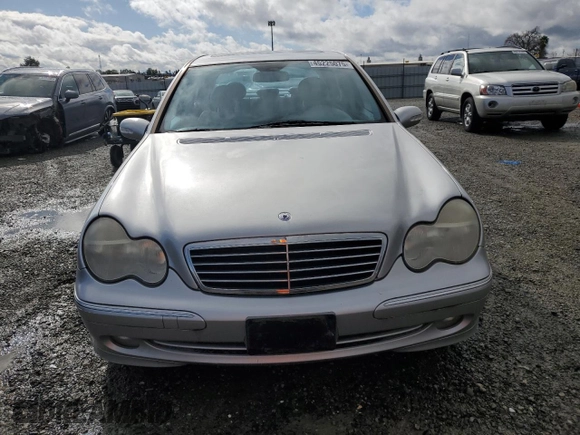 2003 Mercedes-Benz C 230 Kompressor with VIN WDBRF40J23F381503, listed as a Copart auction lot 45225075 with 92,894 mi miles and Clean Title. Bid and sale history available at DreamBid. Image 5.