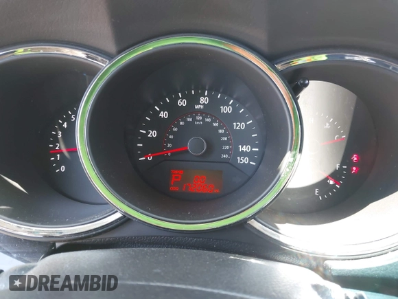 2013 Kia Sorento EX with VIN 5XYKUDA64DG370245, listed as a IAAI auction lot 42688504 with 172,060 mi miles and . Bid and sale history available at DreamBid. Image 7.