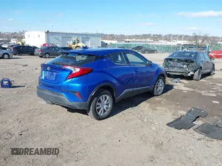 2019 Toyota C-HR XLE with VIN NMTKHMBX7KR082505, listed as a IAAI auction lot 41639520 with 37,475 mi miles. Bid and sale history available at carsss.com. Image 4.