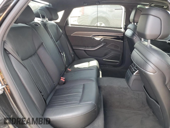 2019 Audi A8 z VIN WAU8DAF85KN008608, wystawiony jako Copart lot #52874055 z przebiegiem 35 277 mil mil oraz Szkoda całkowita • Salvage title. Historia ofert i sprzedaży dostępna na DreamBid. Obrazek 10.