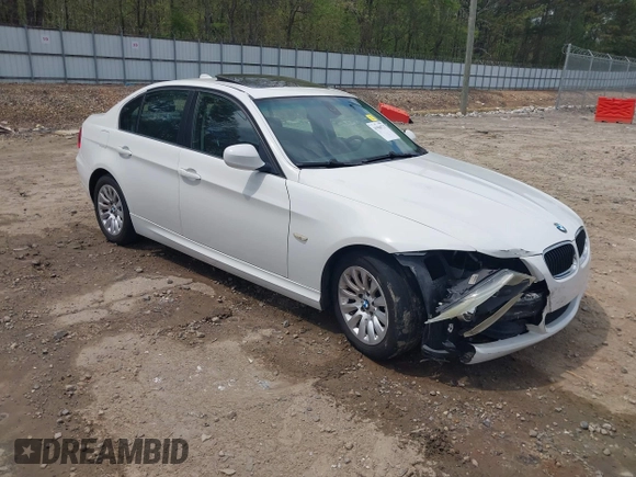 2009 BMW 3 Series 328i with VIN WBAPH77559NL83531, listed as a IAAI auction lot 41968727 with 159,755 mi miles. Bid and sale history available at carsss.com. Image 1.