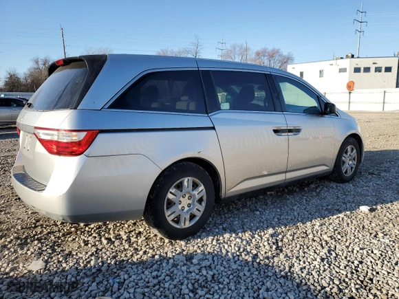 2012 Honda Odyssey LX with VIN 5FNRL5H23CB029435, listed as a Copart auction lot 48216405 with 214,862 mi miles and Salvage Title. Bid and sale history available at carsss.com. Image 3.
