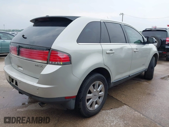 2007 Lincoln MKX with VIN 2LMDU88C27BJ06705, listed as a IAAI auction lot 41933459 with 208,246 mi miles. Bid and sale history available at carsss.com. Image 4.