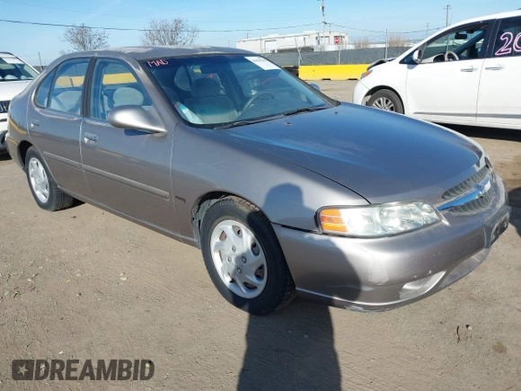 2001 Nissan Altima GXE with VIN 1N4DL01D21C163572, listed as a IAAI auction lot 41616201 with 92,863 mi miles. Bid and sale history available at carsss.com. Image 1.