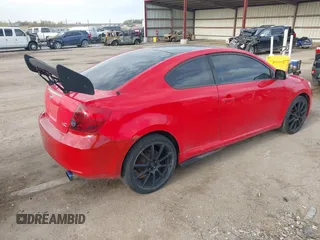 2005 Scion tC z VIN JTKDE167950048609, wystawiony jako IAAI lot #42085650 z przebiegiem 150 360 mil mil oraz . Historia ofert i sprzedaży dostępna na DreamBid. Obrazek 4.