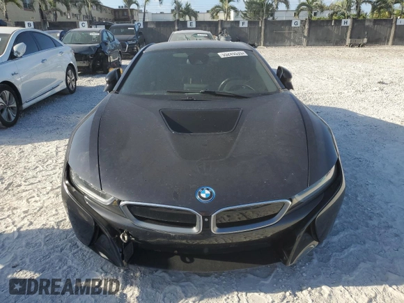 2016 BMW i8 z VIN WBY2Z2C57GV676118, wystawiony jako Copart lot #55245535 z przebiegiem 53 627 mil mil oraz Szkoda całkowita • Salvage title. Historia ofert i sprzedaży dostępna na DreamBid. Obrazek 5.
