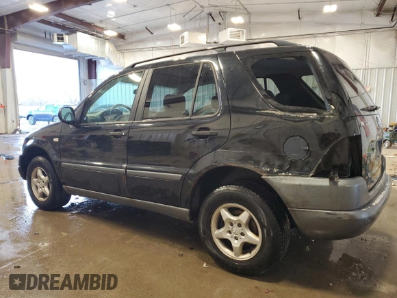 1999 Mercedes-Benz M-Class with VIN 4JGAB54EXXA089660, listed as a Copart auction lot 84007244 with 236,767 mi miles and Non Repairable. Bid and sale history available at carsss.com. Image 2.