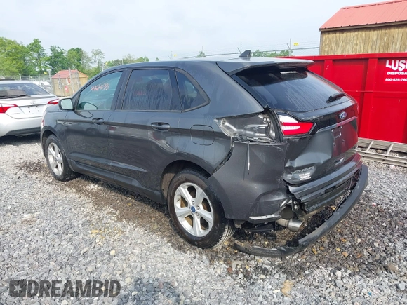 2020 Ford Edge SE z VIN 2FMPK3G97LBA25233, wystawiony jako IAAI lot #42240381 z przebiegiem 53 868 mil mil oraz . Historia ofert i sprzedaży dostępna na DreamBid. Obrazek 3.