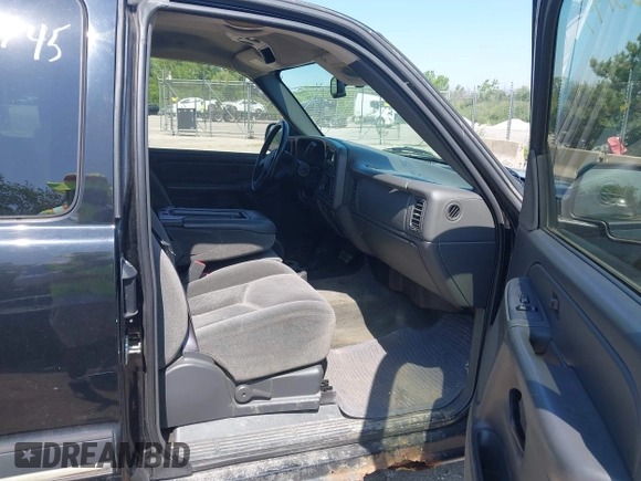2005 Chevrolet Silverado 1500 LS with VIN 2GCEC19T851227917, listed as a IAAI auction lot 42535745 with 206,592 mi miles and . Bid and sale history available at DreamBid. Image 5.