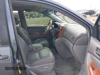 2008 Toyota Sienna XLE with VIN 5TDZK22C88S165100, listed as a IAAI auction lot 41744260 with 0 mi miles. Bid and sale history available at carsss.com. Image 5.