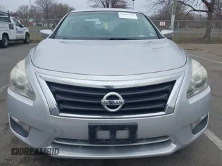 2013 Nissan Altima SV with VIN 1N4AL3AP7DC268367, listed as a IAAI auction lot 41911133 with 192,844 mi miles and . Bid and sale history available at carsss.com. Image 12.