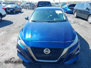 2019 Nissan Altima SR with VIN 1N4BL4CV4KC117733, listed as a IAAI auction lot 41977198 with 56,167 mi miles and . Bid and sale history available at carsss.com. Image 12.