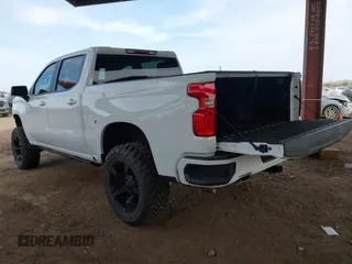 2019 Chevrolet Silverado 1500 RST with VIN 3GCUYEED9KG163375, listed as a IAAI auction lot 41681766 with 14,515 mi miles and . Bid and sale history available at DreamBid. Image 3.