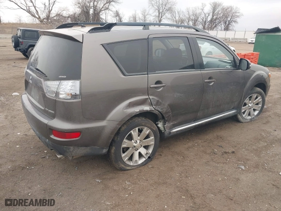 2013 Mitsubishi Outlander SE with VIN JA4JT3AW2DU013681, listed as a IAAI auction lot 41722425 with 95,145 mi miles. Bid and sale history available at carsss.com. Image 4.