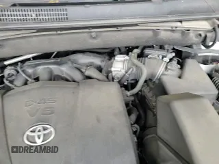 2019 Toyota Highlander SE with VIN 5TDJZRFHXKS609642, listed as a Copart auction lot 80810835 with 84,893 mi miles and Salvage title. Bid and sale history available at DreamBid. Image 17.