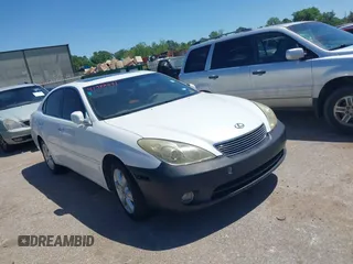 2005 Lexus ES 330 with VIN JTHBA30G355086983, listed as a IAAI auction lot 41982241 with 190,167 mi miles. Bid and sale history available at carsss.com. Image 1.