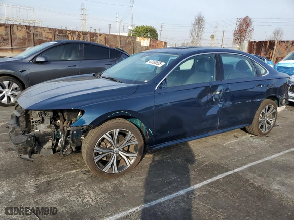 2020 Volkswagen Passat 2.0T SEL with VIN 1VWCA7A31LC013691, listed as a Copart auction lot 43266825 with 44,561 mi miles and Salvage Title. Bid and sale history available at carsss.com. Image 1.