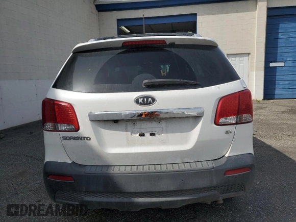2013 Kia Sorento EX with VIN 5XYKUCA65DG409953, listed as a Copart auction lot 52755895 with 124,001 mi miles and Salvage Title. Bid and sale history available at carsss.com. Image 6.