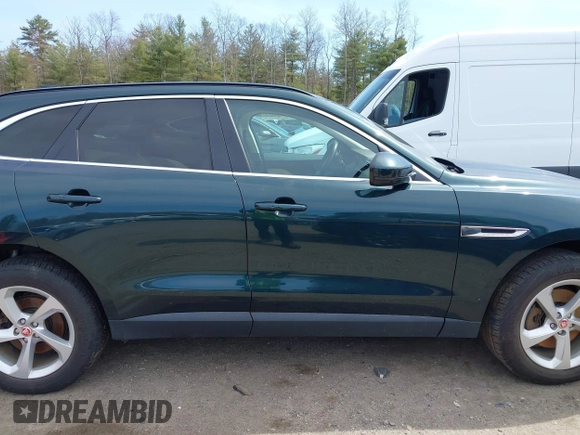 2017 Jaguar F-Pace 35t Prestige z VIN SADCK2BV4HA087827, wystawiony jako IAAI lot #41980338 z przebiegiem Nie podano mil oraz . Historia ofert i sprzedaży dostępna na DreamBid. Obrazek 13.