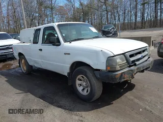 1999 Ford Ranger XL with VIN 1FTYR14V5XTB14122, listed as a IAAI auction lot 41829203 with 187,576 mi miles. Bid and sale history available at carsss.com. Image 1.