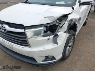 2014 Toyota Highlander XLE with VIN 5TDKKRFH0ES012481, listed as a IAAI auction lot 41687100 with 158,538 mi miles. Bid and sale history available at carsss.com. Image 6.