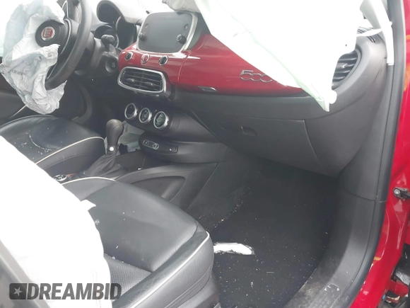 2021 FIAT 500X Trekking z VIN ZFBNF3B17MP944728, wystawiony jako IAAI lot #41460442 z przebiegiem 27 574 mil mil oraz . Historia ofert i sprzedaży dostępna na DreamBid. Obrazek 5.