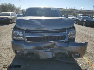 2009 Chevrolet Avalanche LT w/2LT with VIN 3GNFK22019G211916, listed as a Copart auction lot 88805205 with 146,677 mi miles and Salvage Title. Bid and sale history available at carsss.com. Image 5.