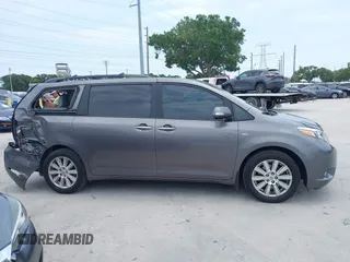 2017 Toyota Sienna XLE z VIN 5TDDZ3DC6HS147381, wystawiony jako IAAI lot #42340349 z przebiegiem 137 246 mil mil oraz . Historia ofert i sprzedaży dostępna na DreamBid. Obrazek 13.