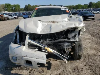 2013 Chevrolet Avalanche LTZ with VIN 3GNTKGE73DG326664, listed as a Copart auction lot 52415375 with 167,904 mi miles and Clean Title. Bid and sale history available at carsss.com. Image 5.