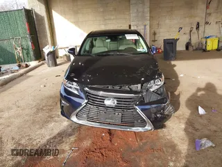 2018 Lexus ES with VIN 58ABK1GG7JU107539, listed as a IAAI auction lot 41762240 with 58,167 mi miles. Bid and sale history available at carsss.com. Image 12.