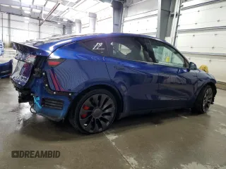 2020 Tesla Model Y Long Range with VIN 5YJYGDEF1LF035901, listed as a Copart auction lot 51004695 with 134,610 mi miles and Salvage Title. Bid and sale history available at DreamBid. Image 3.