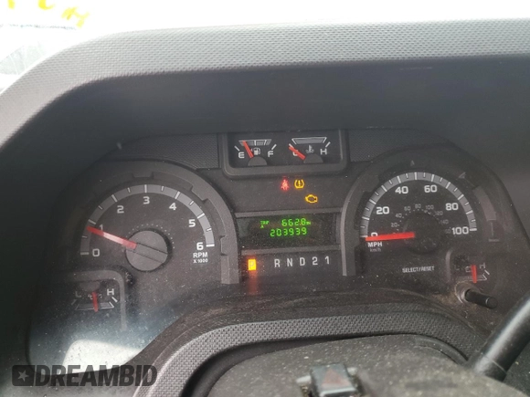 2009 Ford Econoline Passenger XL with VIN 1FBSS31L29DA36439, listed as a Copart auction lot 44384085 with 203,939 mi miles and Salvage title. Bid and sale history available at DreamBid. Image 9.