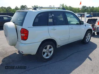 2005 Toyota RAV4 with VIN JTEGD20V350084568, listed as a IAAI auction lot 42127157 with 252,562 mi miles. Bid and sale history available at carsss.com. Image 4.