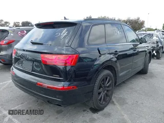 2018 Audi Q7 Premium Plus z VIN WA1LHAF71JD021489, wystawiony jako IAAI lot #42233192 z przebiegiem 103 896 mil mil oraz . Historia ofert i sprzedaży dostępna na DreamBid. Obrazek 4.