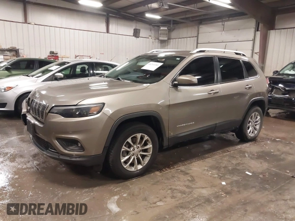 2019 Jeep Cherokee Latitude with VIN 1C4PJMCX3KD356109, listed as a IAAI auction lot 41211181 with 84,072 mi miles. Bid and sale history available at carsss.com. Image 17.