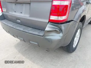 2010 Ford Escape XLT с VIN 1FMCU9DG1AKD06848, выставлен на аукционе IAAI как лот 42409555 с пробегом 310 043 миль миль и . История ставок и продаж доступна на DreamBid. Изображение 15.