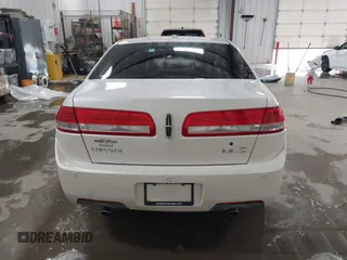 2011 Lincoln MKZ with VIN 3LNHL2GC9BR761467, listed as a IAAI auction lot 41939881 with 137,881 mi miles and . Bid and sale history available at DreamBid. Image 17.