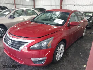 2013 Nissan Altima 2.5 SV with VIN 1N4AL3AP8DC135987, listed as a IAAI auction lot 41910538 with 220,791 mi miles. Bid and sale history available at carsss.com. Image 18.