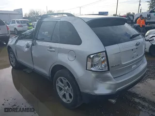 2013 Ford Edge SEL with VIN 2FMDK3JC8DBB97621, listed as a IAAI auction lot 41100900 with 200,806 mi miles. Bid and sale history available at carsss.com. Image 3.