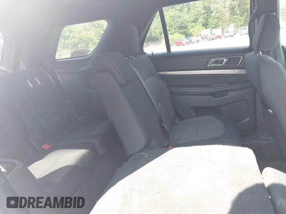 2018 Ford Explorer XLT z VIN 1FM5K8D81JGA36587, wystawiony jako IAAI lot #42534483 z przebiegiem 132 667 mil mil oraz . Historia ofert i sprzedaży dostępna na DreamBid. Obrazek 8.