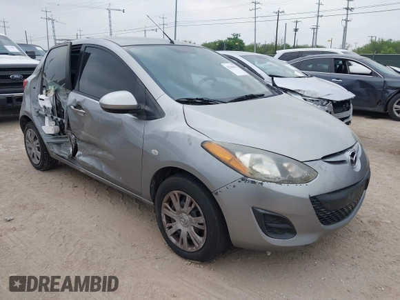 2013 Mazda 2 Sport z VIN JM1DE1KZ5D0164340, wystawiony jako IAAI lot #42280453 z przebiegiem 132 100 mil mil oraz . Historia ofert i sprzedaży dostępna na DreamBid. Obrazek 1.